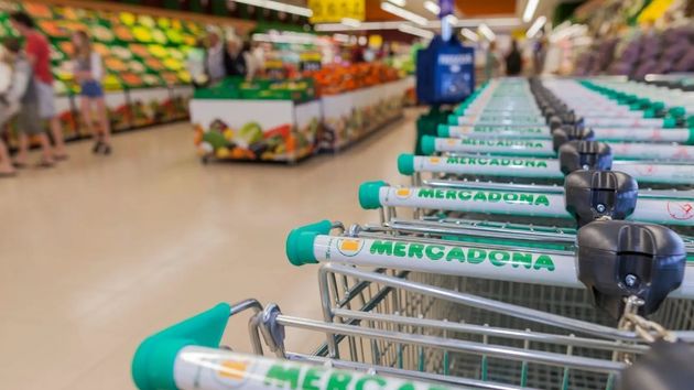 Revelan el significado de los colores de los estropajos de Mercadona: “sí importa”