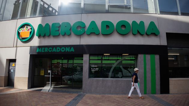 Revelan el significado de los colores de los estropajos de Mercadona: “sí importa”