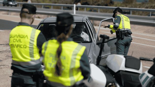 Te pueden poner una multa de hasta 300.000 euros por usar la cámara de tu coche: este es el motivo