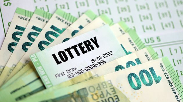 Una mujer llevó durante semanas en su bolso un billete de lotería premiado con 33 millones de euros sin saberlo