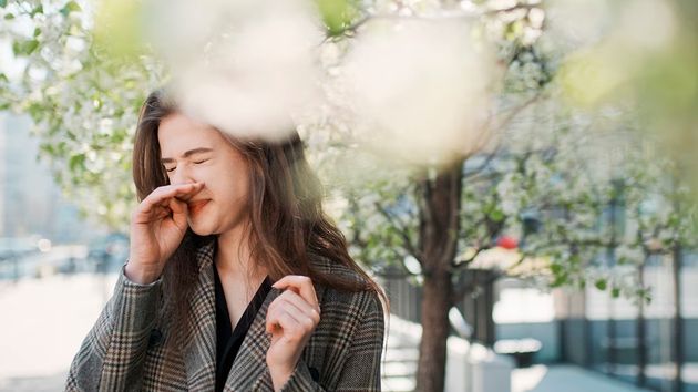 Si eres alérgico al polen, esta primavera va a ser dura: qué debes hacer y cómo prepararte para aliviar los síntomas