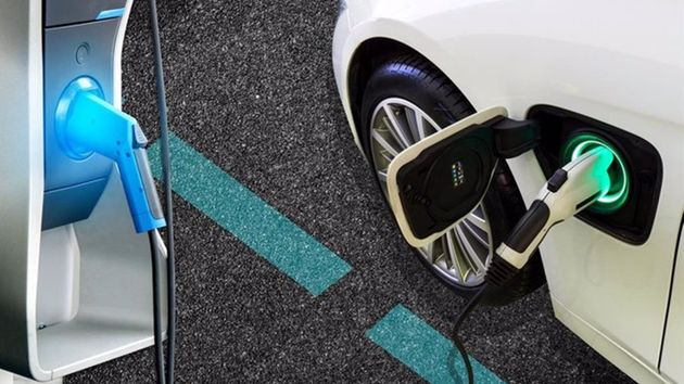 Esta ciudad ha prohibido conducir coches eléctricos y solo permite a los diésel