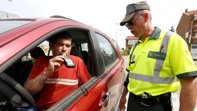 Esta fruta la comes todos los días y no sabías que puede dar positivo en un control de alcoholemia de la Guardia Civil