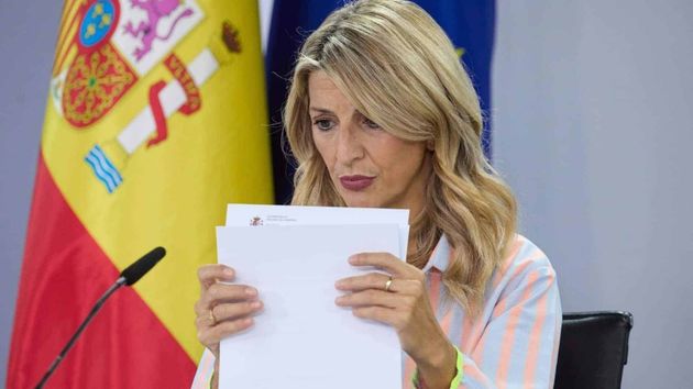 Yolanda Díaz ‘blinda’ el empleo en el hogar con una nueva herramienta de prevención de riesgos: habrá sanciones por incumplirla