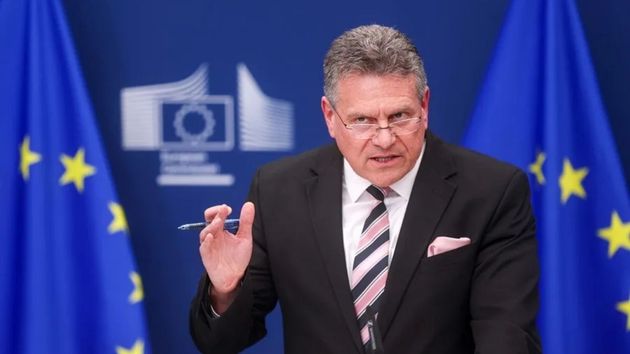 La UE informa a Estados Unidos de su "pleno compromiso" con llegar a un acuerdo comercial ventajoso para ambos