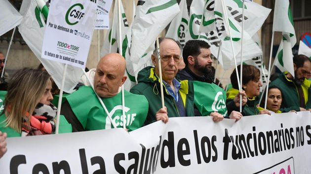 El Gobierno abrirá en junio la negociación de la OEP 2025 tras reconocer la pérdida de 20.000 empleos públicos