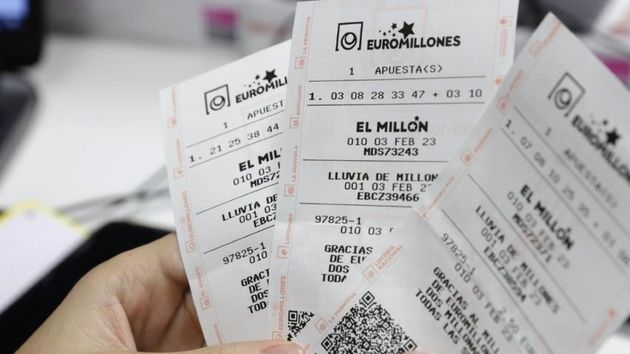 Una jubilada gana 3,2 millones de euros en la lotería y cuando va a cobrarlo le dicen que no pueden darle nada: este es el motivo
