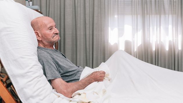 El dueño de un restaurante ‘humilla’ a un cliente con cáncer terminal y ahora tiene que pagar 800 euros a su viuda