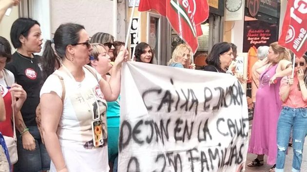 Indra plantea un ERE en Sevilla que afecta a 210 teleoperadores y desata el rechazo sindical