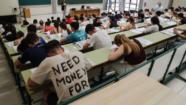 Banco Santander ‘regala’ becas de 1.000 euros a estos estudiantes para el curso 2025/2026