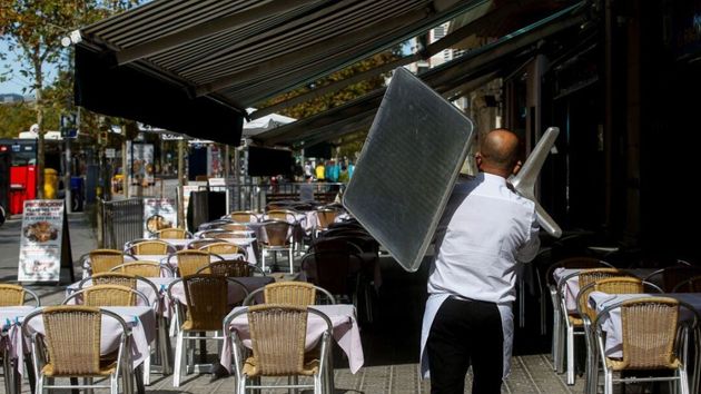 Casi un millón de autónomos se quedan sin vacaciones este verano: Uno de cada dos no puede permitírselo ni económicamente ni por la falta de relevo