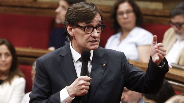 Los funcionarios catalanes esperarán hasta octubre para cobrar hasta 625 euros de atrasos mientras que el resto de España lo cobrará a final de julio