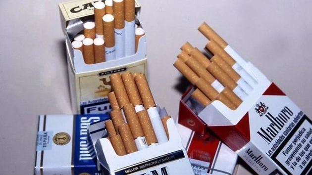 El precio del tabaco cambia a partir de este sábado en decenas de marcas: este es su nuevo coste