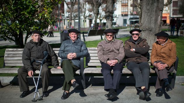 Esta es la edad a la que una persona se la considera “vieja” en España