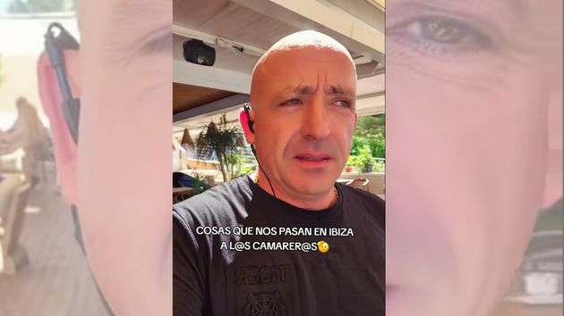 Un camarero que trabaja en un chiringuito habla claro sobre invitar a los clientes: “en la carta no lo pone”
