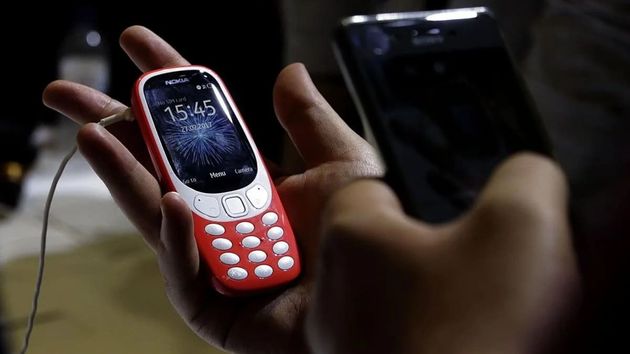 Apple, Motorola o Nokia por 2.000 euros: los coleccionistas pagan cada vez más dinero por uno de estos móviles antiguos