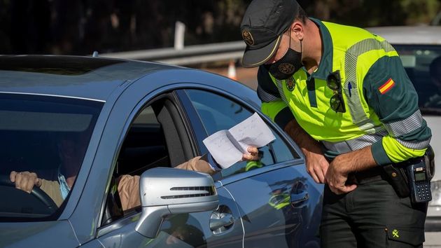 ¿Cómo de alto te pones la música en el coche? Te pueden multar con hasta 3.000 euros