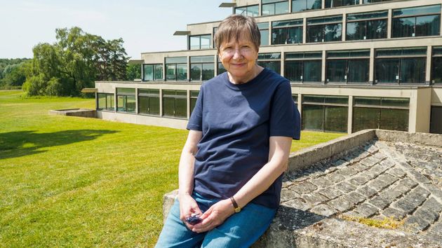 Carole Taylor, jubilada: "Soy una estudiante de 72 años; no deberían cancelar los préstamos universitarios para los mayores de 60 años"