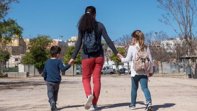 La nueva ayuda de hasta 2.500 euros para familias numerosas: requisitos y cómo cobrarla