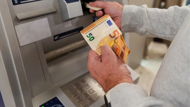 Aviso de Hacienda a toda España: No vuelvas a sacar esta cantidad de dinero del cajero nunca más