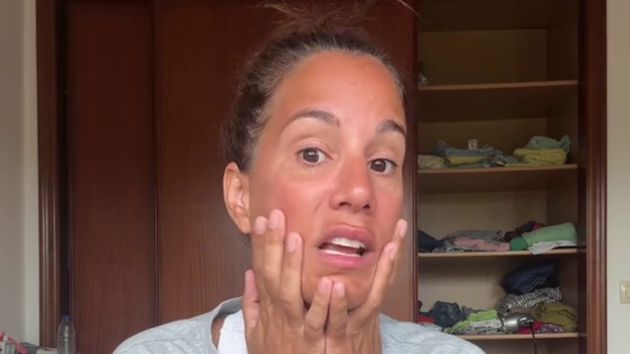 Helena, ama de casa: “Estamos a mitad de agosto y no puedo más. No soporto a mis hijos. Son muy pesados. No descarto que salgamos en el telediario”