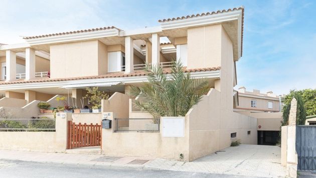 CaixaBank pone a la venta una casa, con 191 metros, 3 habitaciones y cocina amueblada, por solo 18.300 euros