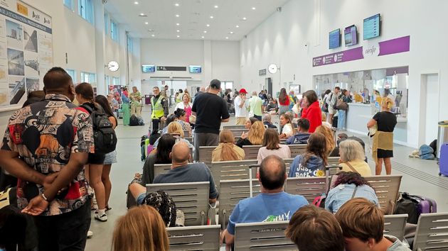 Renfe suspende todos los trenes entre Galicia y Madrid por los incendios: cómo reclamar o cambiar tu billete
