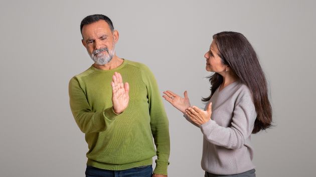 Qué significa que una persona prefiera callarse a entrar en conflicto, según la psicología