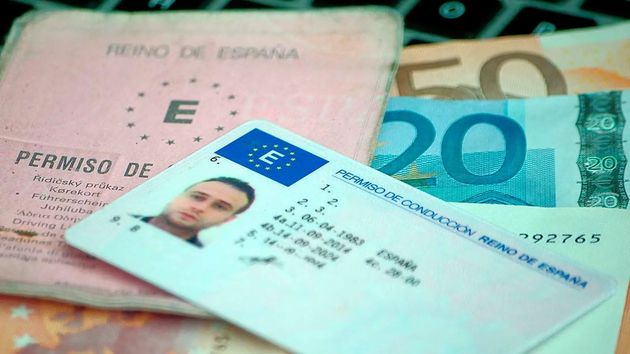 La DGT ya sabe lo que va a cobrarte para que puedas llevar motos de 125cc con el carnet de coche. Y no es barato