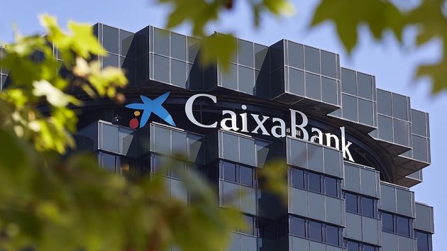 CaixaBank roza los 5 millones de clientes de pago móvil y aumenta el número de operaciones en un 34,4%