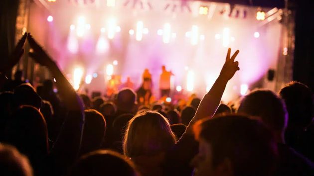 ¿Qué gastos se devuelven y cuáles no tras la suspensión de un festival? Esto es lo que dice la ley y así puedes reclamar