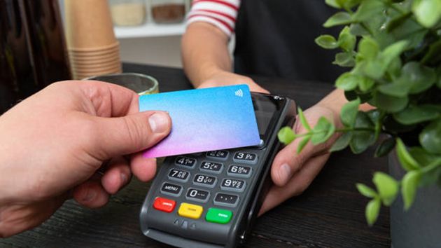 Cargo duplicado del banco: la OCU te explica cómo puedes actuar para recuperar tu dinero
