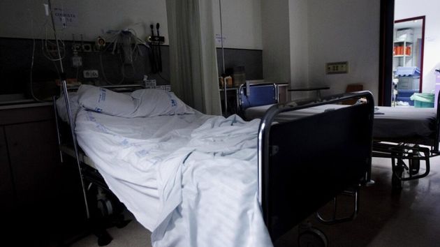 Un hombre de 57 años recibe el alta en el hospital, se desorienta en la calle y le impiden entrar cuando intenta volver al centro de salud: 60.000 euros de indemnización