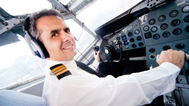 Se hace pasar por piloto de avión para alquilar un piso de lujo y deja a los caseros una deuda de 190.000 euros