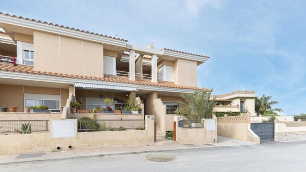 CaixaBank pone a la venta un chalet con 267 metros, 4 habitaciones y cocina amueblada por solo 41.400 euros