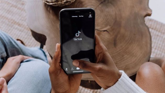 Los jóvenes ya no ven YouTube ni consultan a Google: lo han cambiado todo por la inmediatez de Tiktok