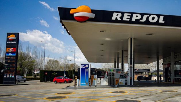 El precio de la gasolina baja después de tres semanas de subidas: el diésel vale menos de 1 euro en estas gasolineras