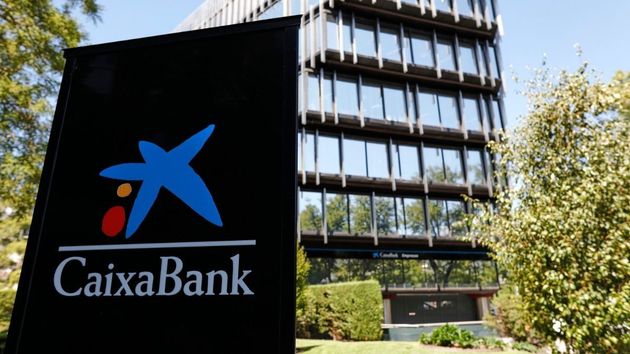 CaixaBank obligado a entregar 3.992 euros unos herederos tras negarse a pagarles: Les exigió pruebas inviables de que eran los únicos beneficiarios