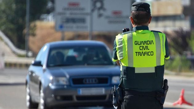 Confirmado por la DGT: vigilará de cerca todas las distracciones al volante desde hoy hasta el 12 de octubre
