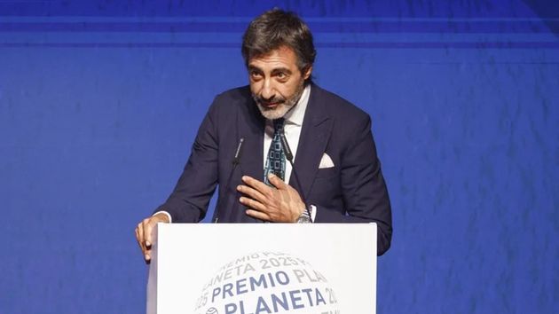 Juan del Val gana el Premio Planeta y Hacienda se queda con casi 450.000 euros del importe