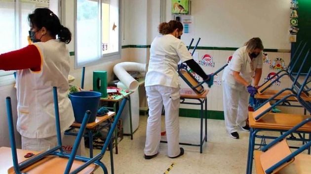 El SEPE busca personal de limpieza, mantenimiento y administrativos: contrato fijo y sin estudios