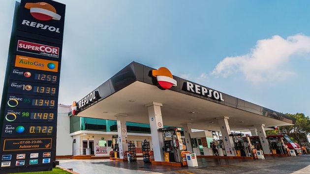 El precio de la gasolina vuelve a bajar un 0,57% y el diésel cuesta menos de 1 euro en estas gasolineras