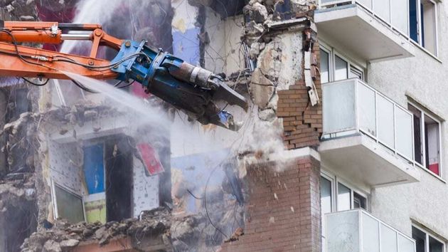Ley de Propiedad Horizontal lo confirma: Si un propietario hace obras ilegales, la comunidad puede exigirle la demolición