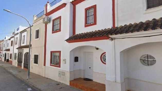 Banco Santander pone a la venta una casa en buen estado con 165 metros y 3 habitaciones por solo 35.000 euros