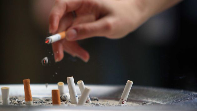 Adiós a las tres marcas más conocidas de filtros de cigarros: la OMS condena a Celanese y deja en la estacada a 160 trabajadores