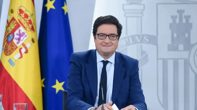 Función Pública vuelve a reunirse hoy con los sindicatos después de que rechazaran su oferta de subida salarial del 10% a los funcionarios: es un “insulto”