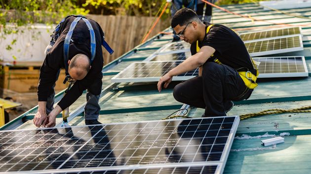 Sergio, sobre instalar placas solares en casa: "no las recomiendo, me he ahorrado 250 euros en un año y la instalación cuesta más de 6.000 euros, tardo 15 años en amortizarlo"