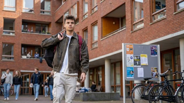 Un estudiante demanda a la residencia universitaria en la que vivía de alquiler por no devolverle 435 euros de fianza y cobrarle gastos de más