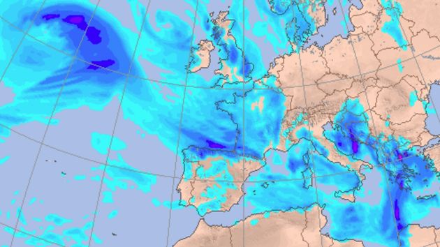 La AEMET avisa a España del tiempo durante el puente de diciembre: nivel naranja por olas de 9 metros, lluvias, viento y nieve en estas zonas