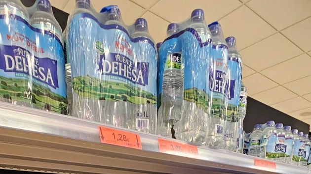 La OCU revela las 3 peores marcas de agua embotellada que venden en el supermercado